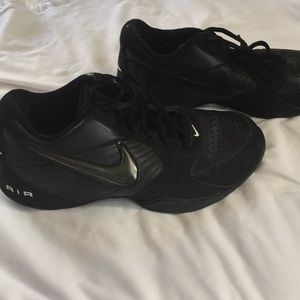 Nike Lowtop Basketball Shoes Men’s or Women’s